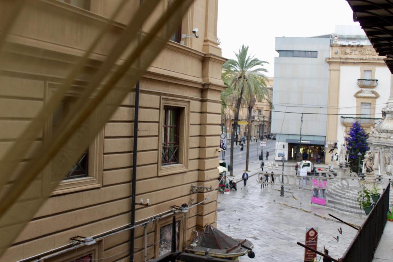 Vucciria 57 Locazione Turistica Nel Cuore Pulsante Della Movida! Apartment Palermo Luaran gambar