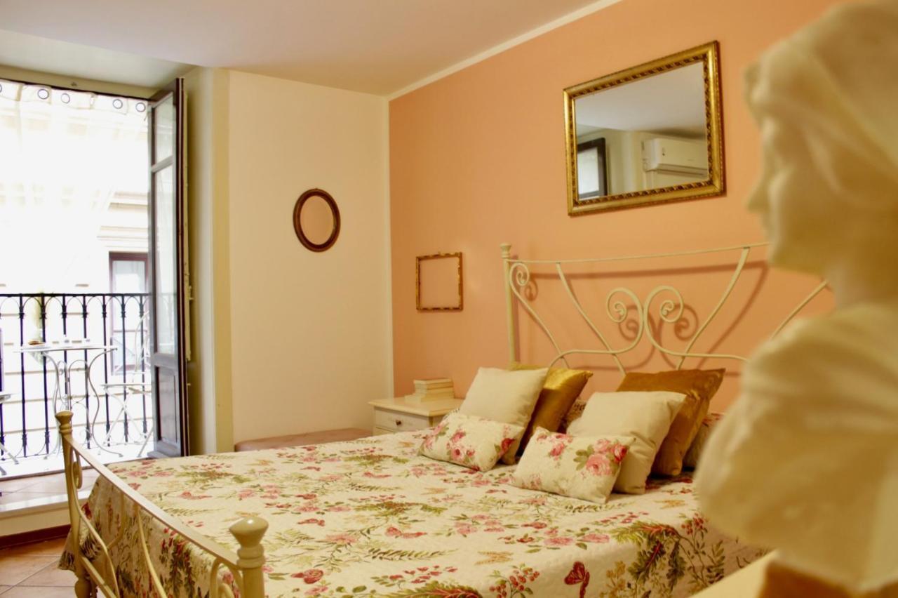 Vucciria 57 Locazione Turistica Nel Cuore Pulsante Della Movida! Apartment Palermo Luaran gambar